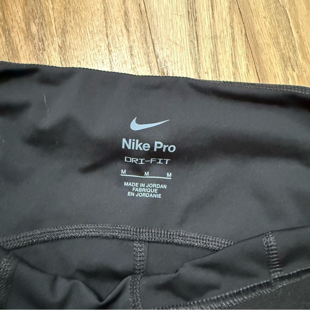 Spandex - Picture 2 of 3